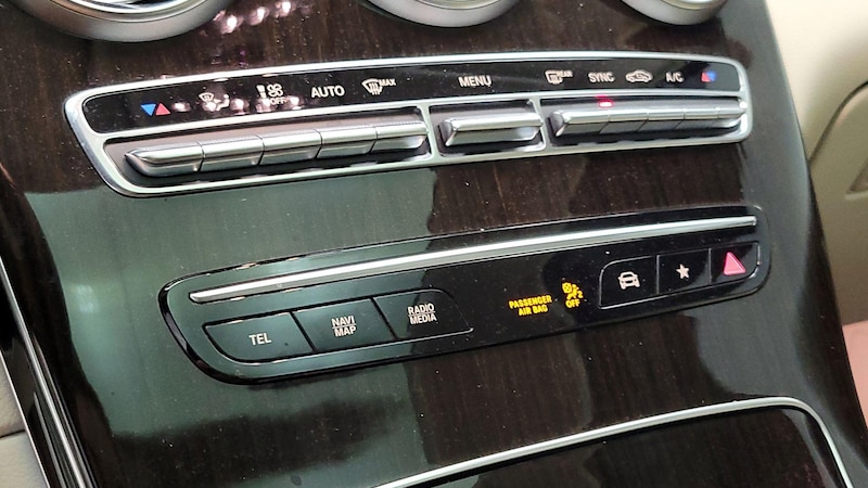 2021 Mercedes-Benz GLC 300 16