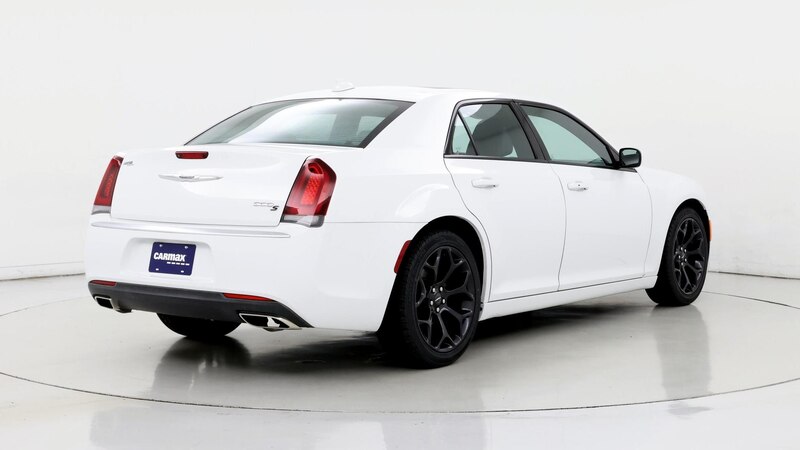 2020 Chrysler 300 S 8