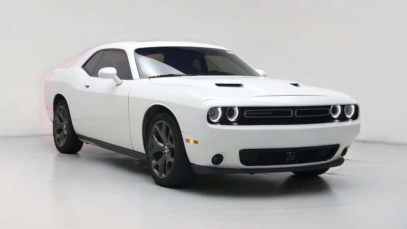 2018 Dodge Challenger SXT Hero Image