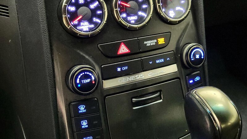 2014 Hyundai Genesis Premium 15