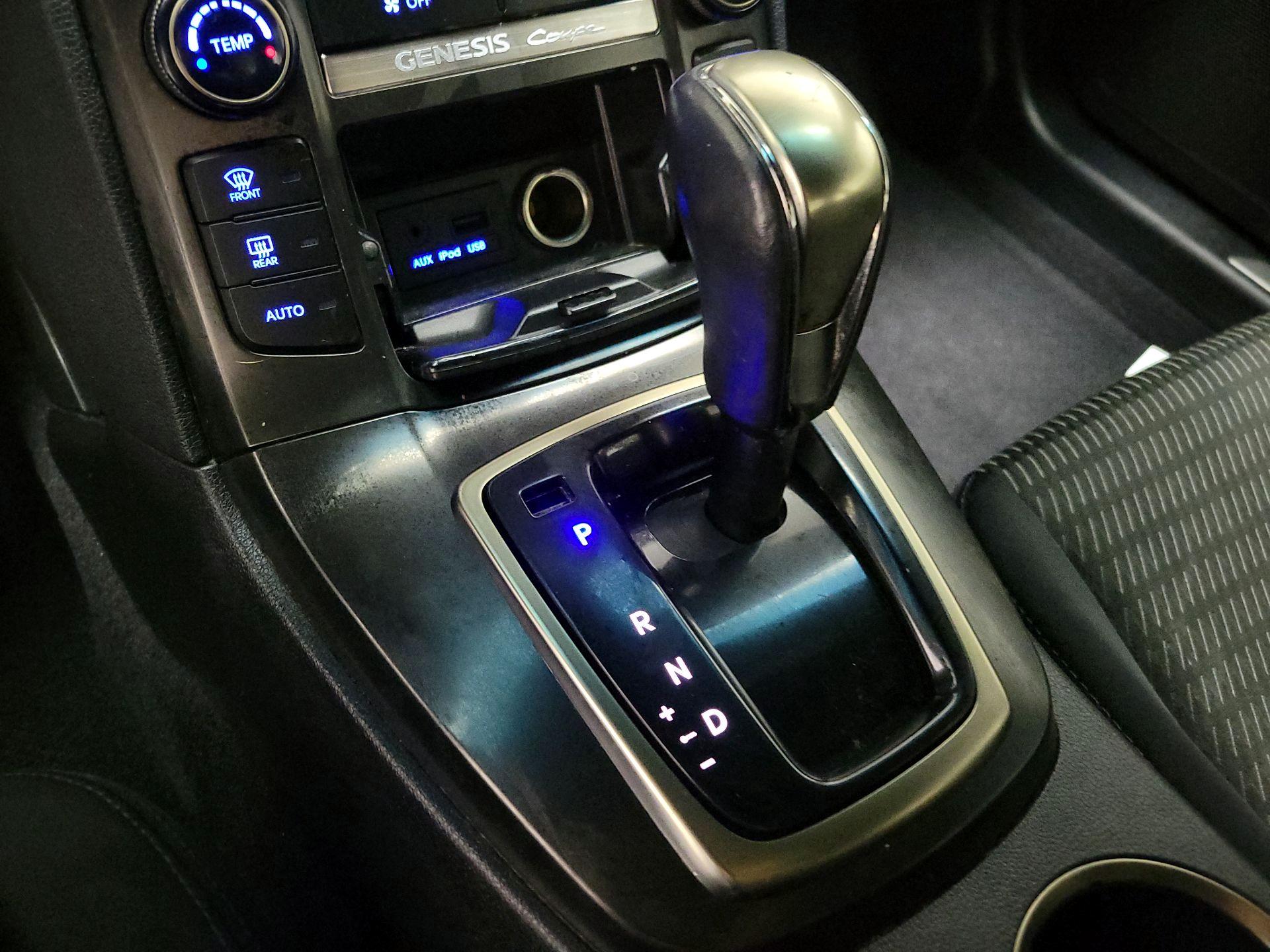 Thumbnail: 2014 Hyundai Genesis - 16