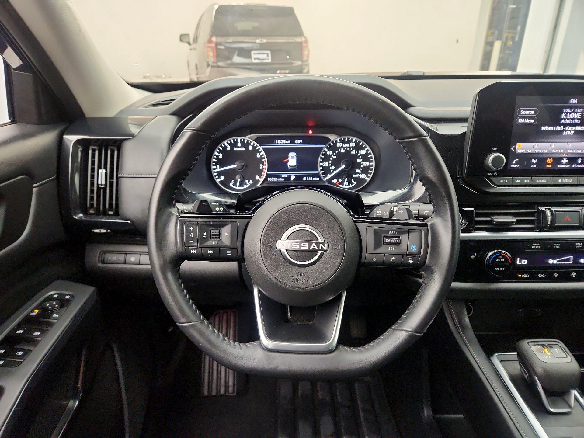 Thumbnail: 2023 Nissan Pathfinder - 10