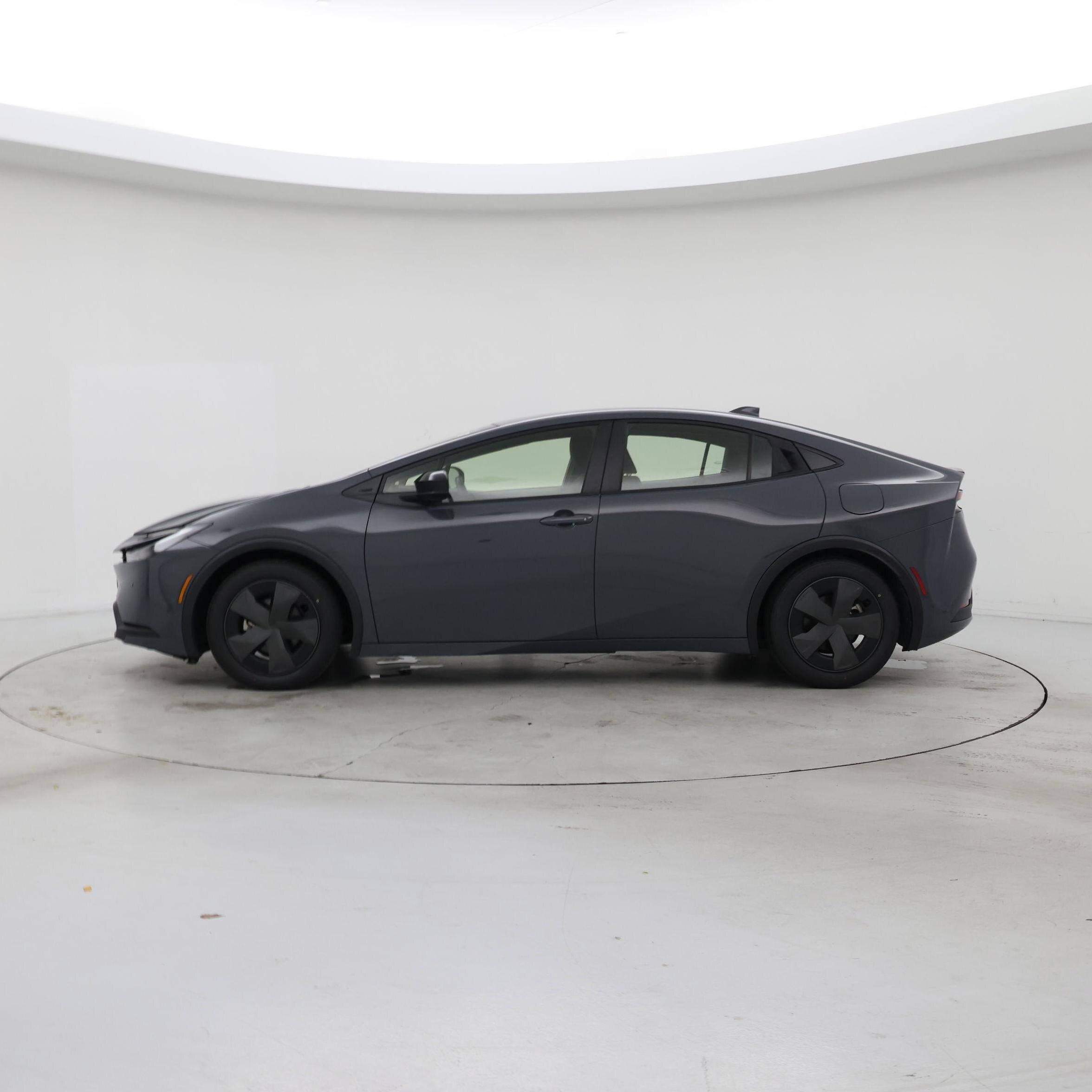 Thumbnail: 2023 Toyota Prius - 3
