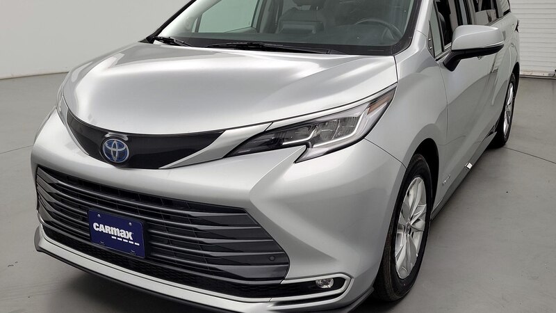 2021 Toyota Sienna Limited 3