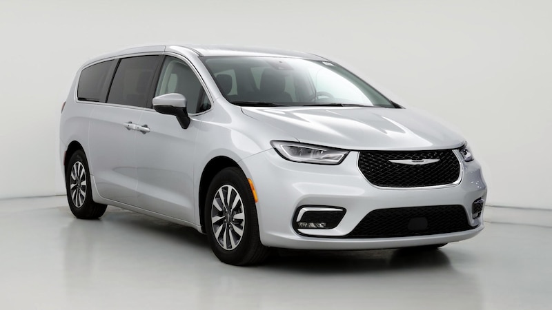 2023 Chrysler Pacifica Hybrid Touring L Hero Image