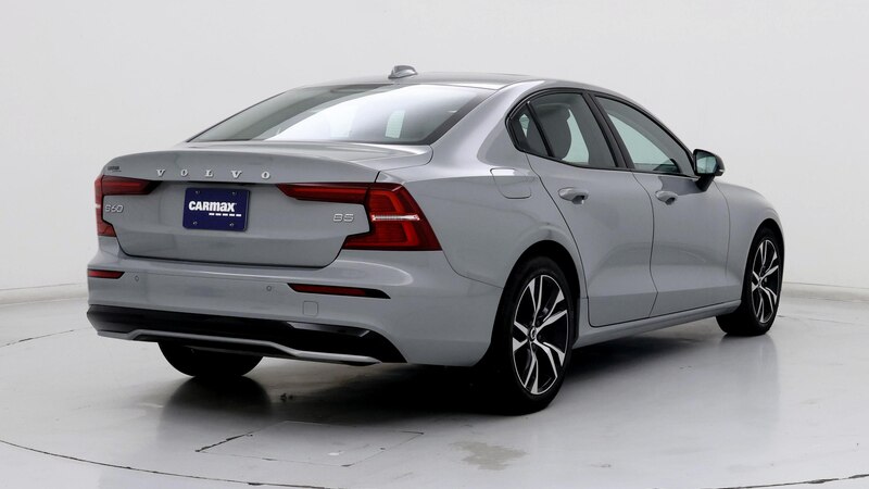 2024 Volvo S60 B5 Core 8