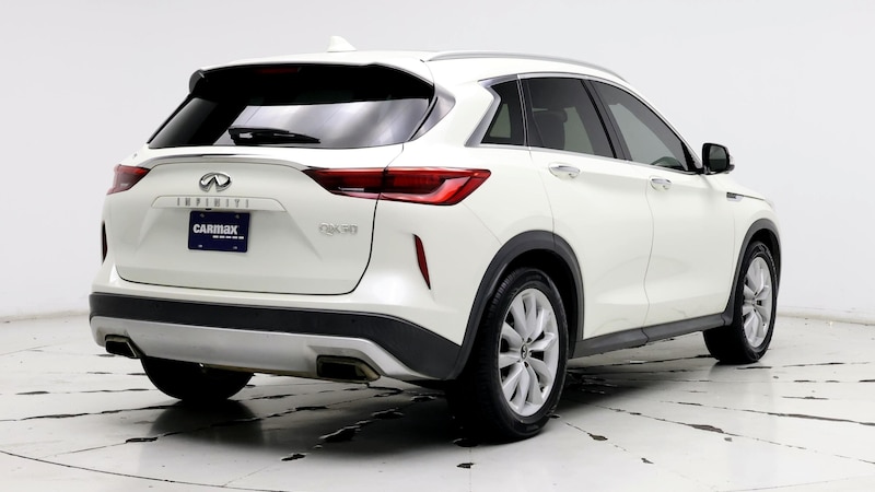 2019 INFINITI QX50 Essential 8