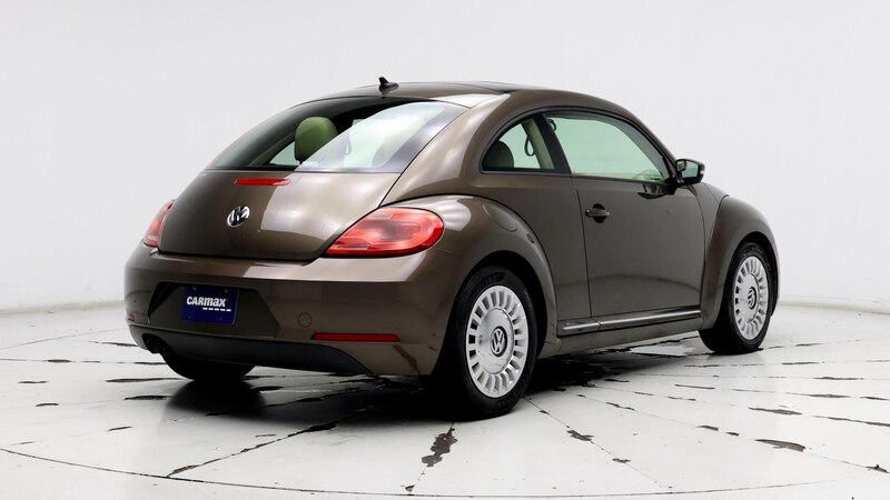 2015 Volkswagen Beetle  8