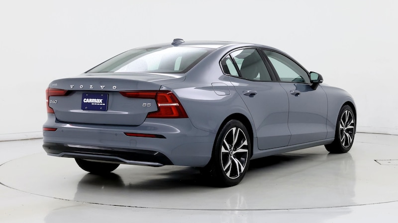 2024 Volvo S60 B5 Core 8