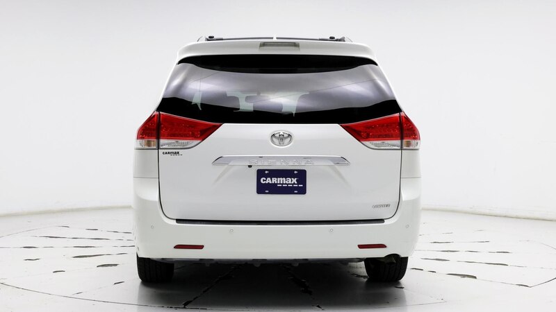 2013 Toyota Sienna Limited 6