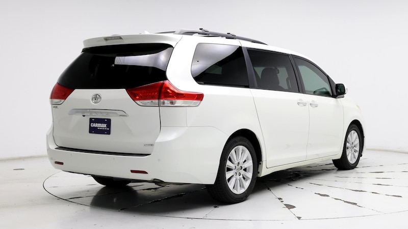 2013 Toyota Sienna Limited 8