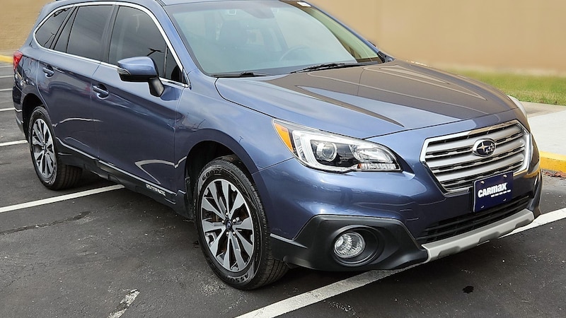 2017 Subaru Outback 2.5i Limited Hero Image