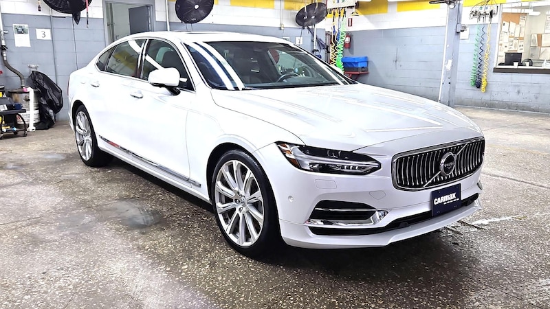 2018 Volvo S90 T8 Inscription Hero Image