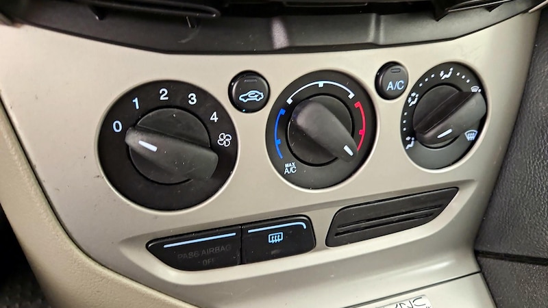 2014 Ford Focus SE 15