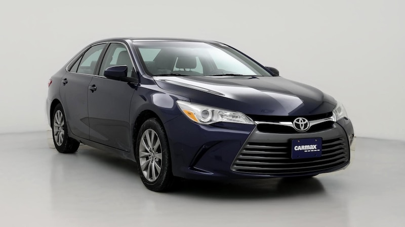 2016 Toyota Camry XLE Hero Image