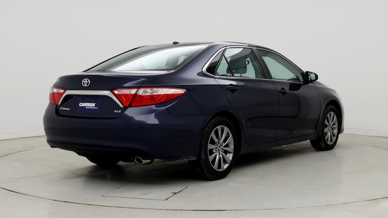 2016 Toyota Camry XLE 8