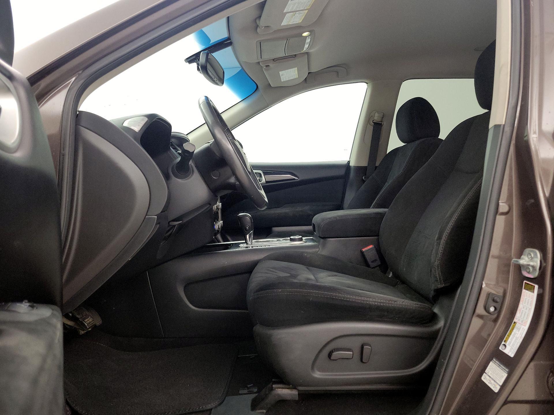 Thumbnail: 2015 Nissan Pathfinder - 11