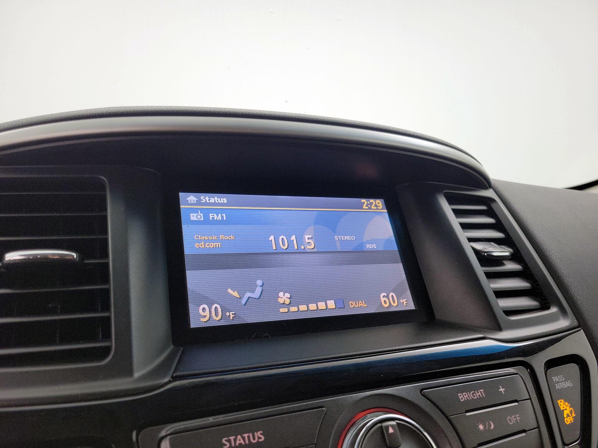 Thumbnail: 2015 Nissan Pathfinder - 15
