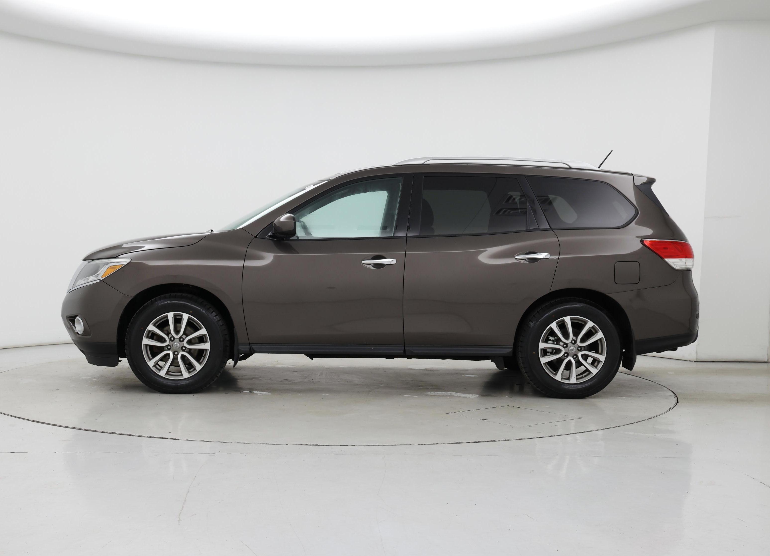 Thumbnail: 2015 Nissan Pathfinder - 3