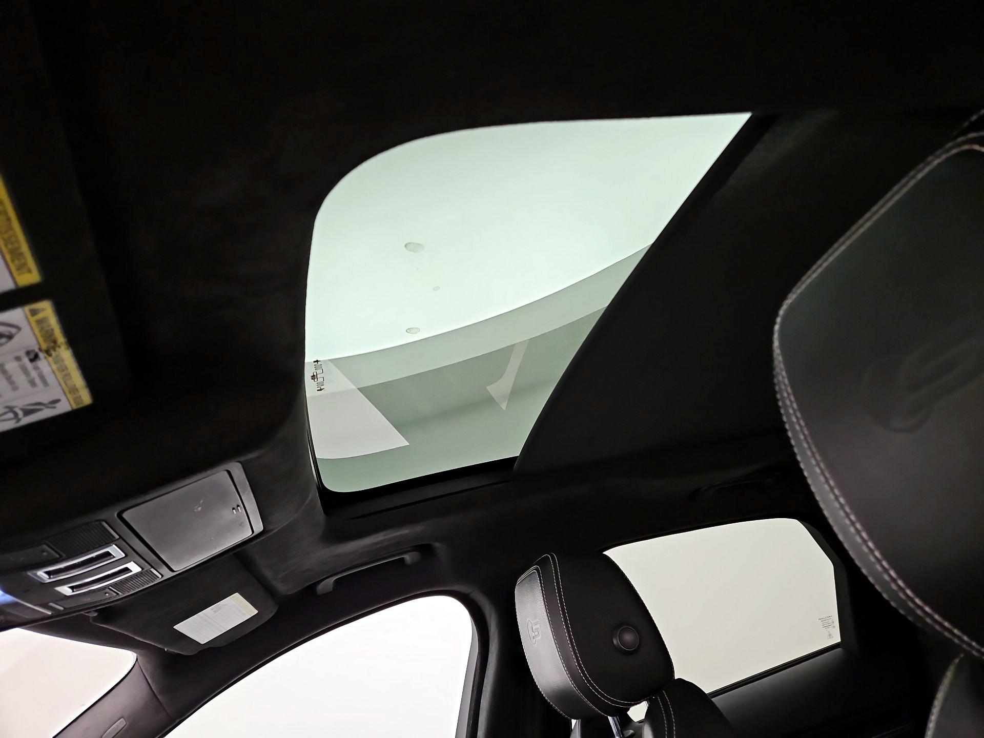 Thumbnail: 2019 Jaguar F-Pace - 20