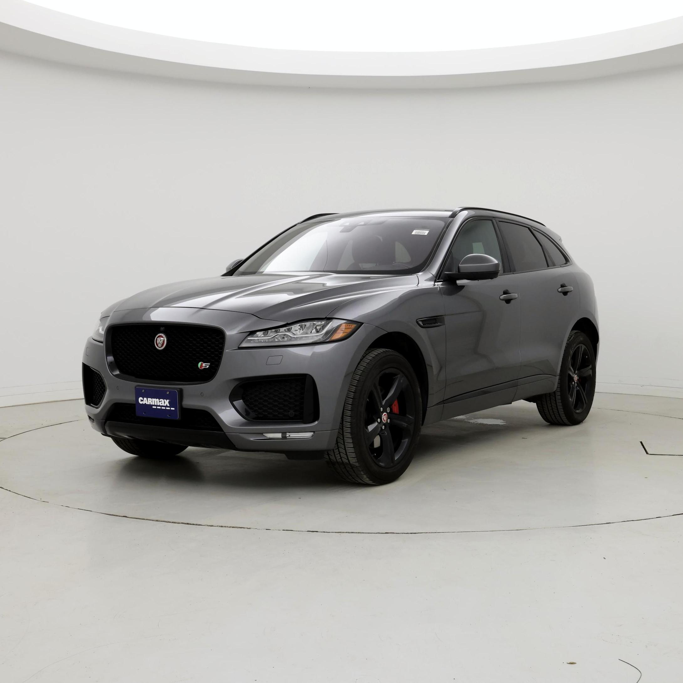 Thumbnail: 2019 Jaguar F-Pace - 4