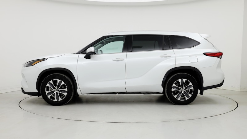 2022 Toyota Highlander XLE 3