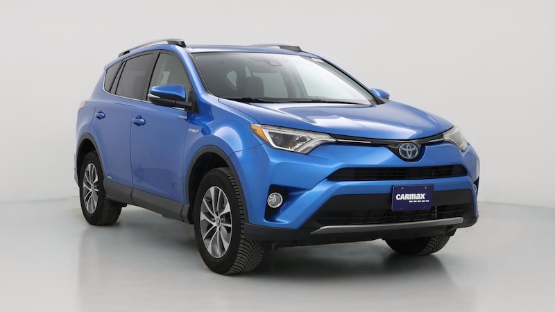 2017 Toyota RAV4 XLE Hero Image