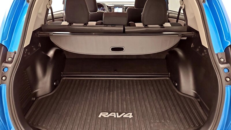 2017 Toyota RAV4 XLE 22