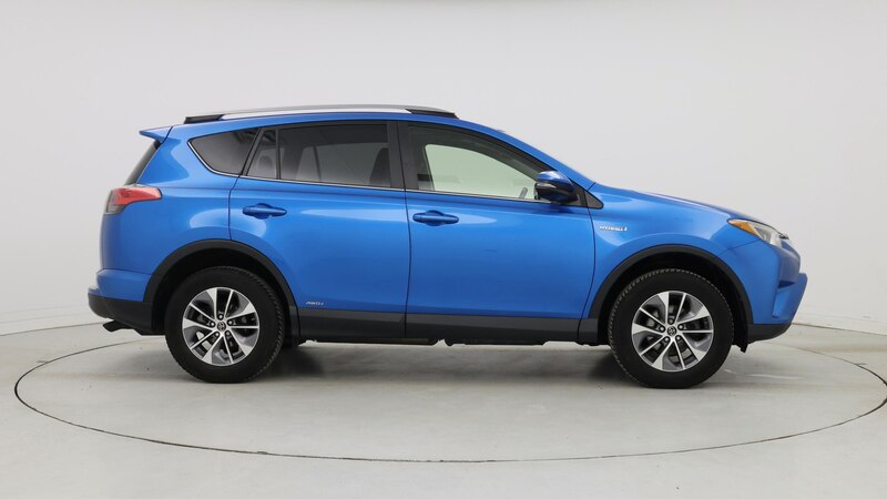 2017 Toyota RAV4 XLE 7