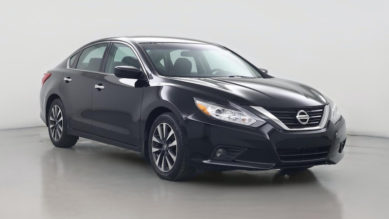 2016 Nissan Altima SV Hero Image
