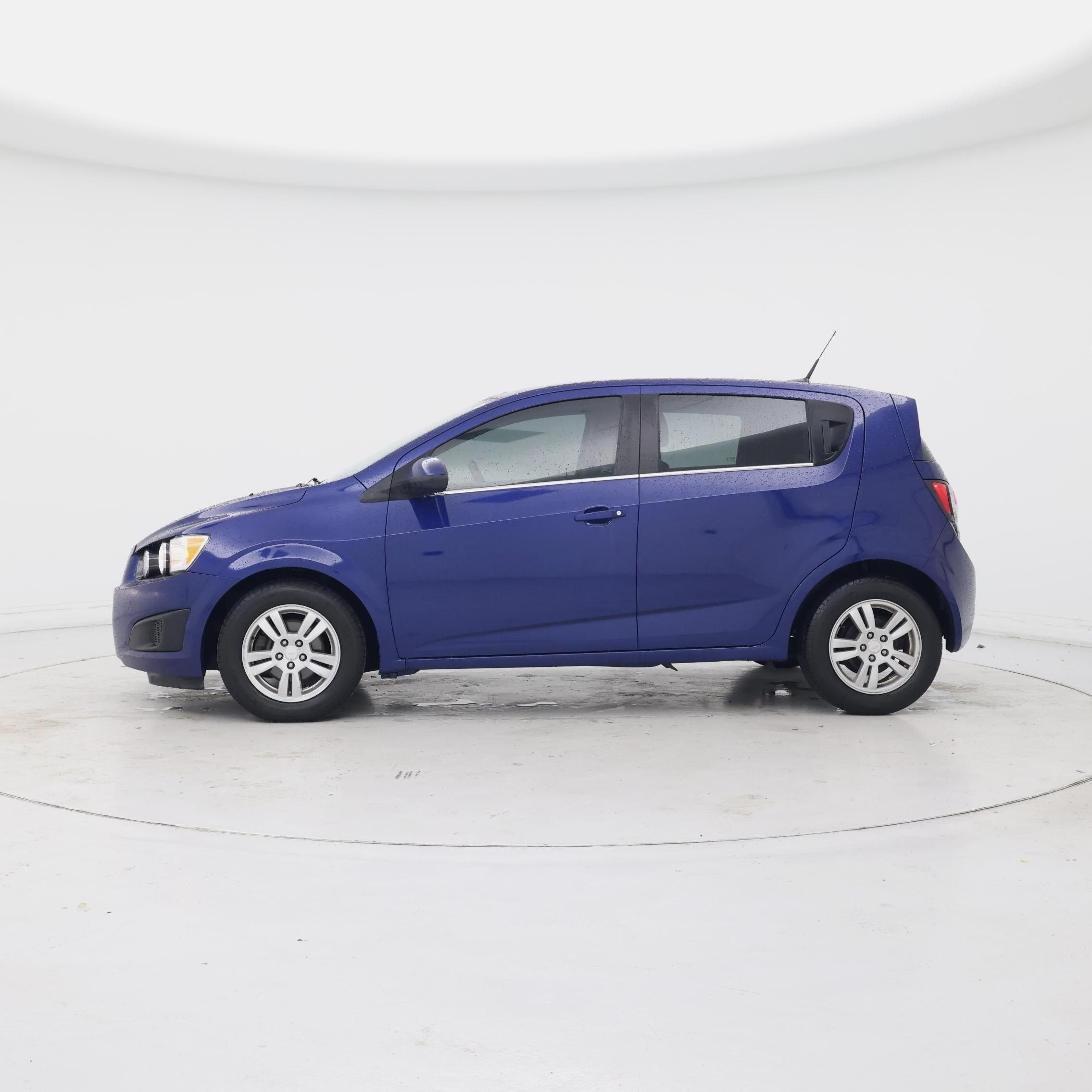 Thumbnail: 2014 Chevrolet Sonic - 3