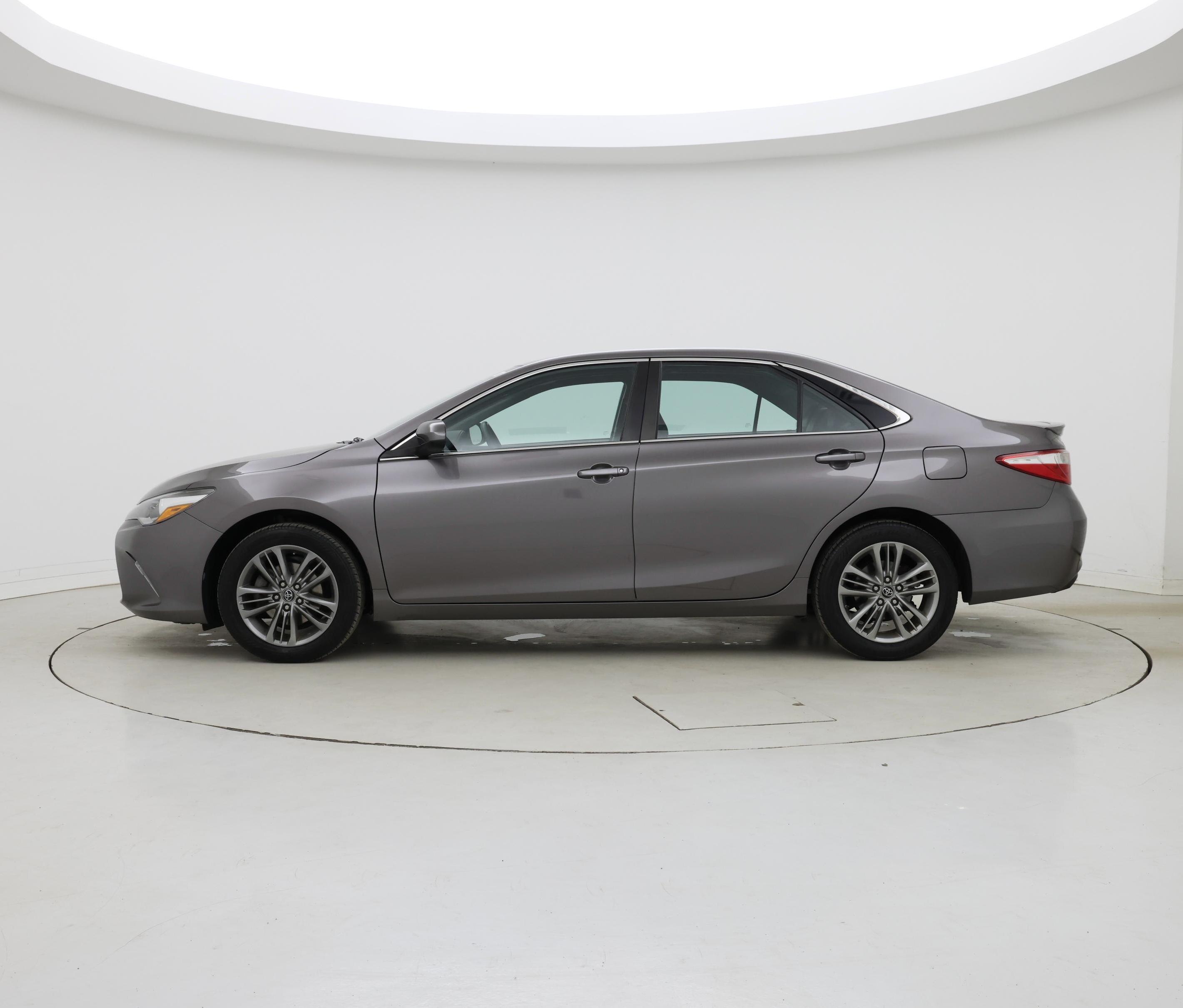 Thumbnail: 2017 Toyota Camry - 3