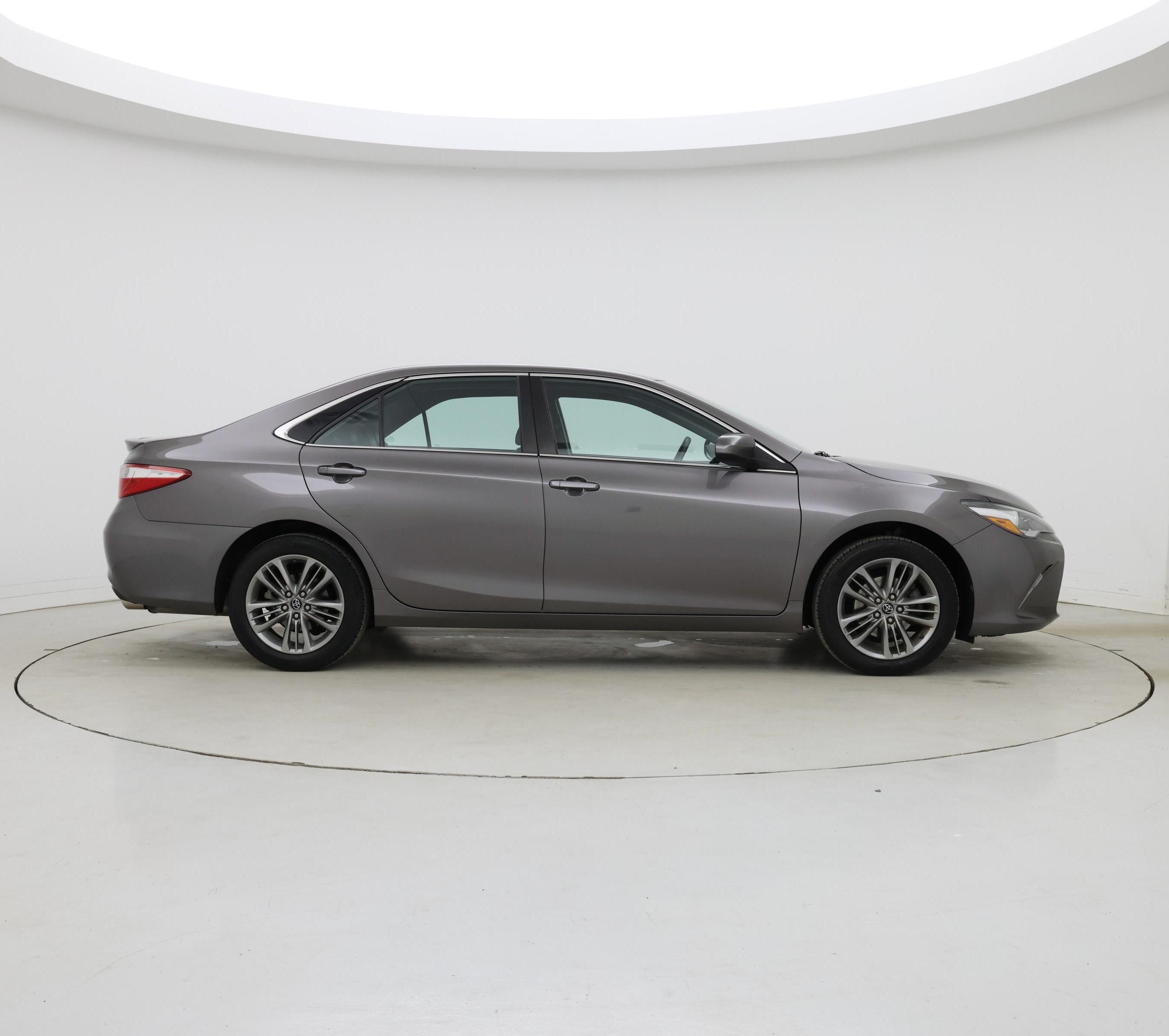 Thumbnail: 2017 Toyota Camry - 7