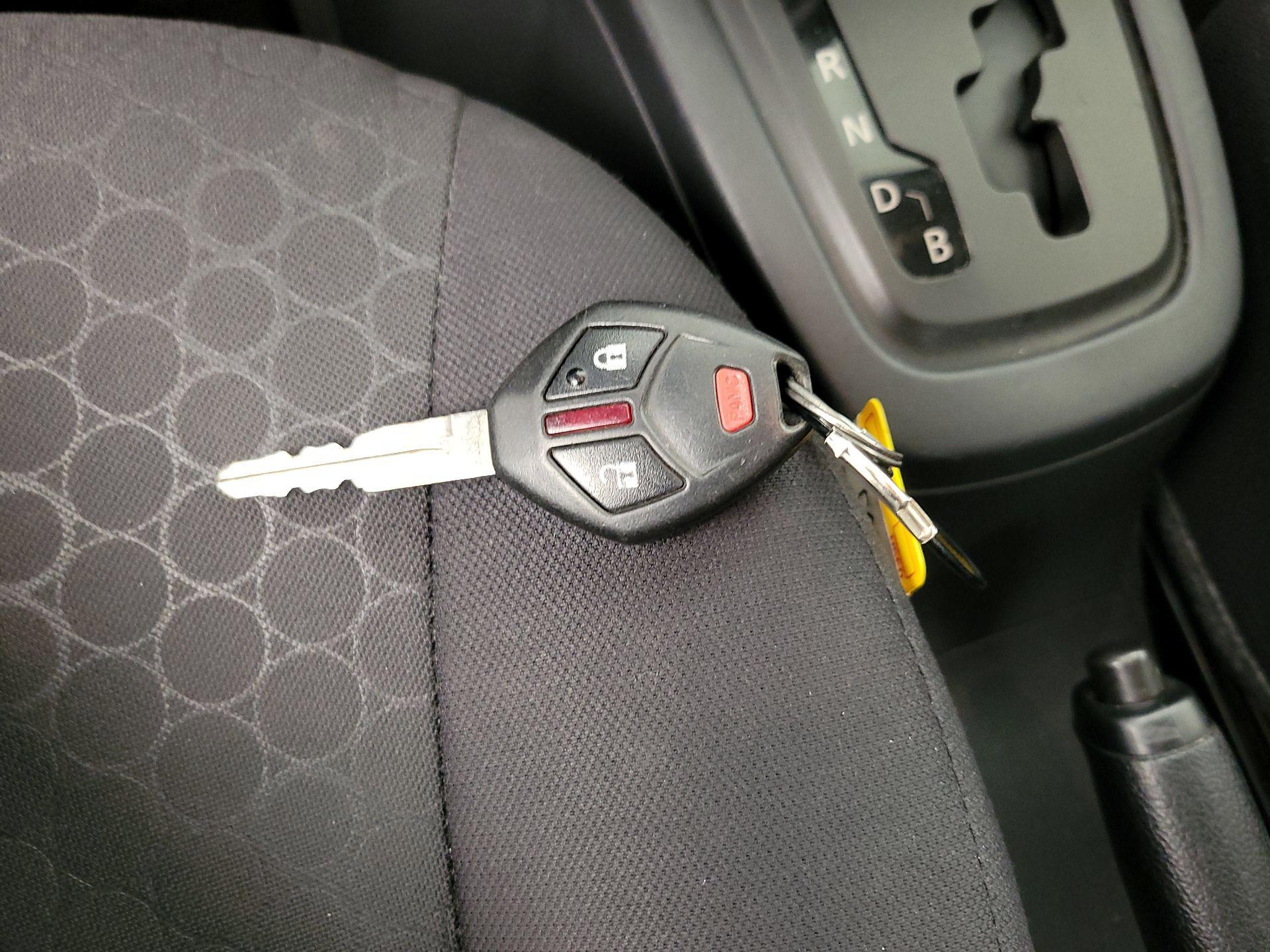 Thumbnail: 2015 Mitsubishi Mirage - 20