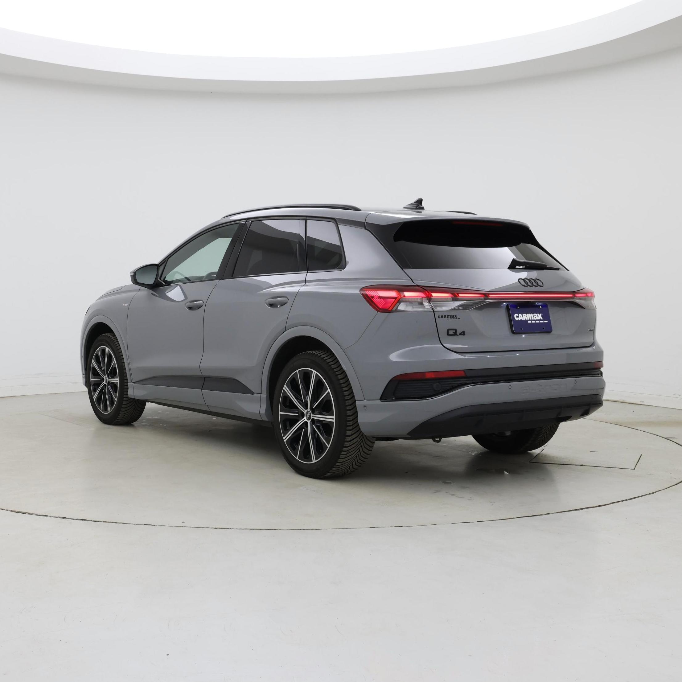 Thumbnail: 2022 Audi Q4 e-tron - 2