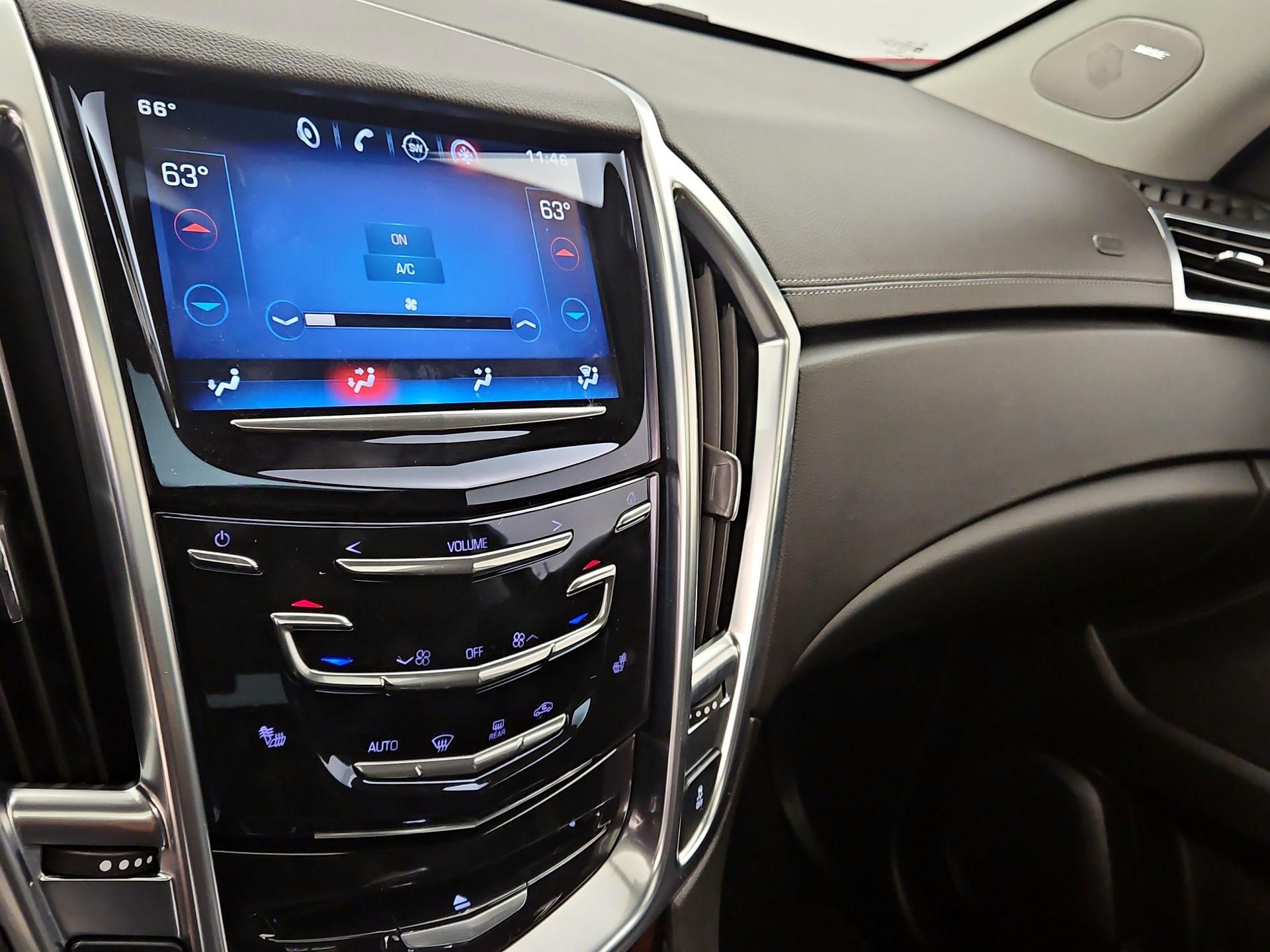 Thumbnail: 2015 Cadillac SRX - 17