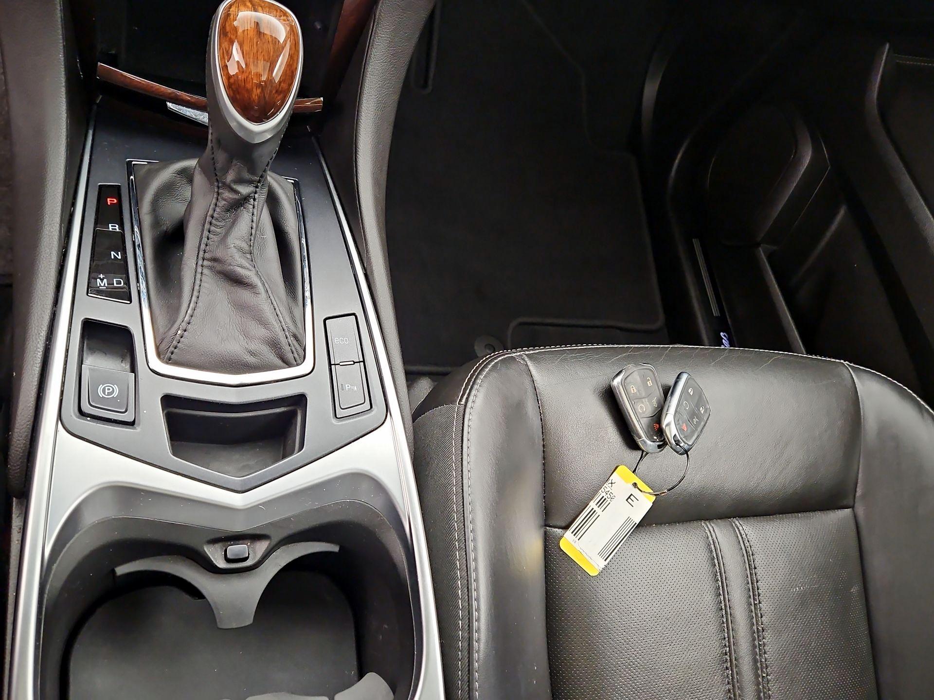 Thumbnail: 2015 Cadillac SRX - 18