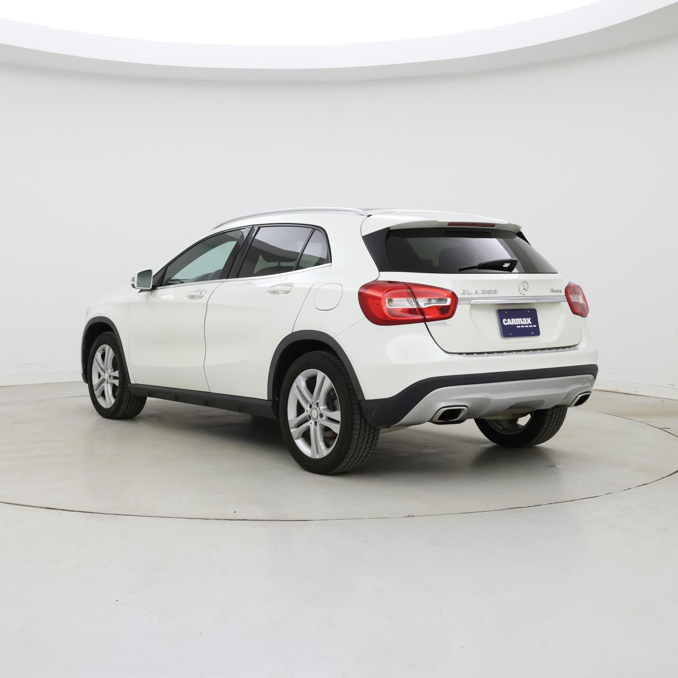 Thumbnail: 2016 Mercedes-Benz GLA - 2
