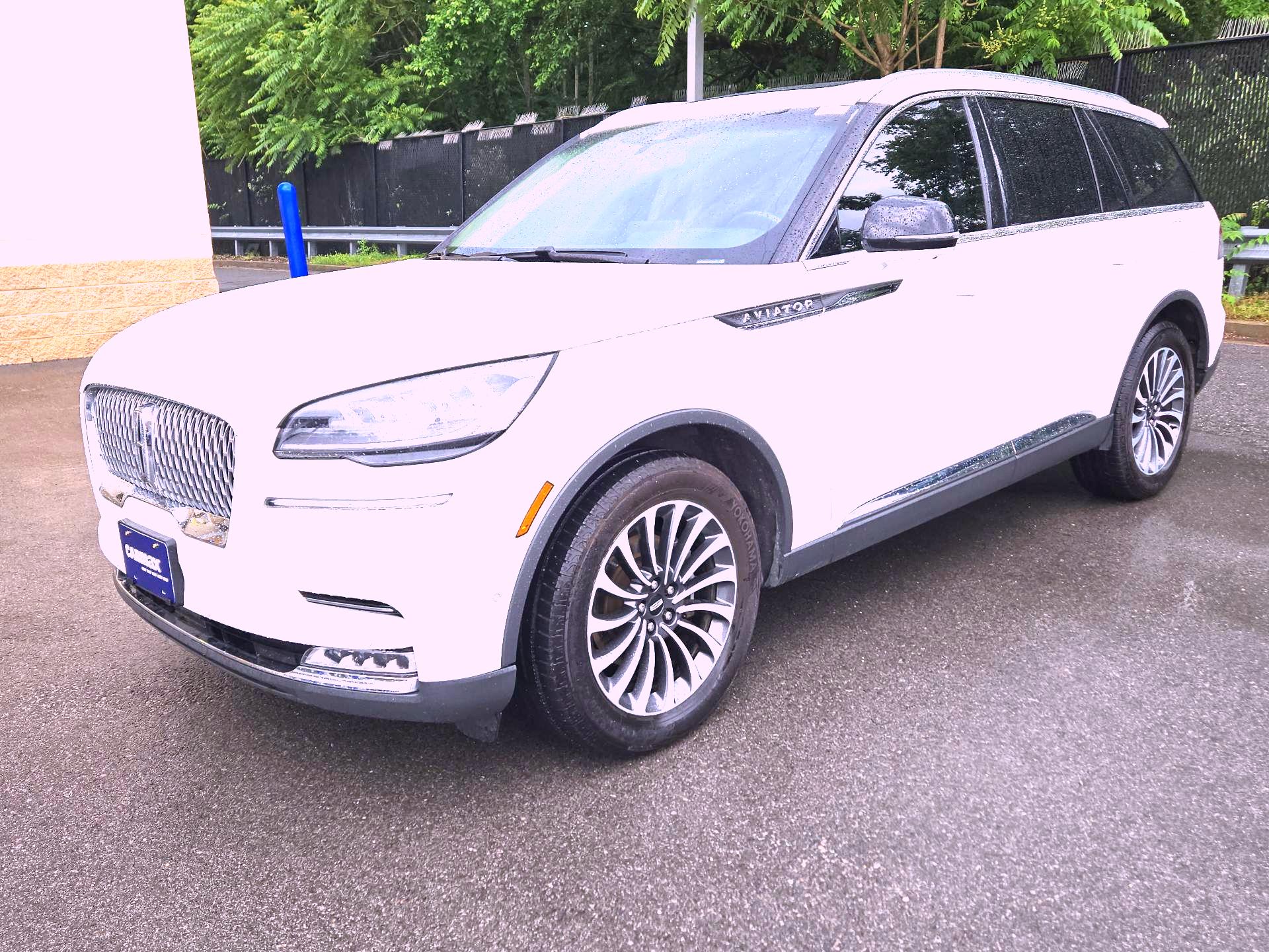 Thumbnail: 2020 Lincoln Aviator - 3