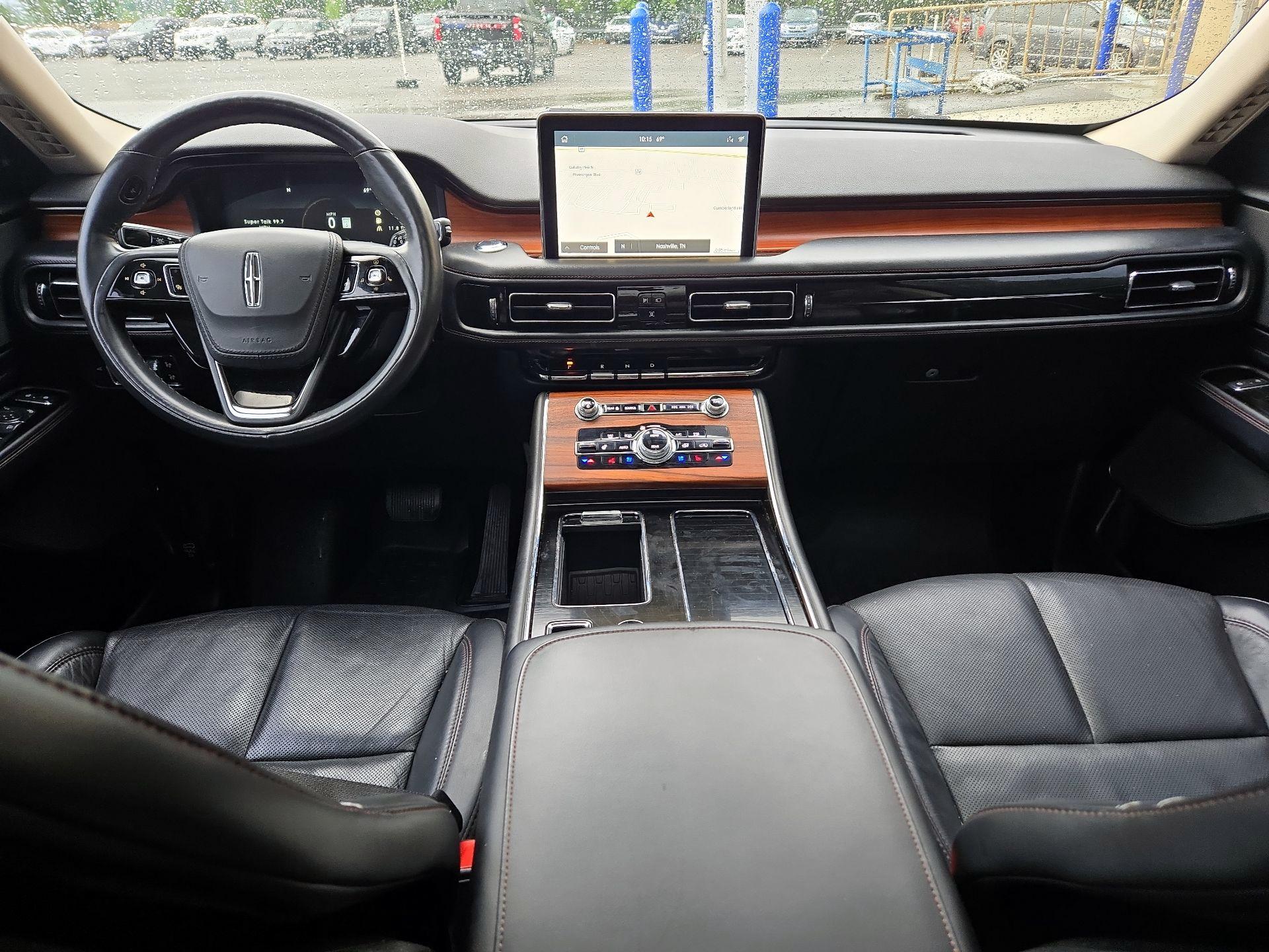 Thumbnail: 2020 Lincoln Aviator - 8