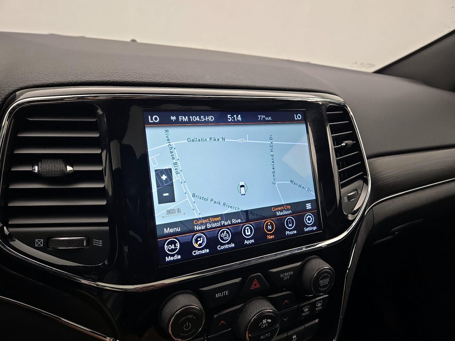 Thumbnail: 2020 Jeep Grand Cherokee - 14
