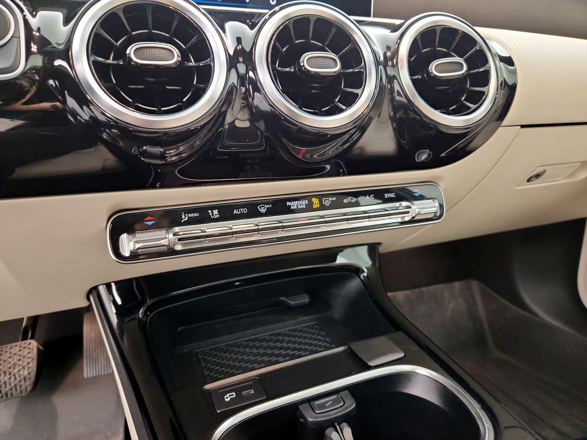 Thumbnail: 2019 Mercedes-Benz A-Class - 16