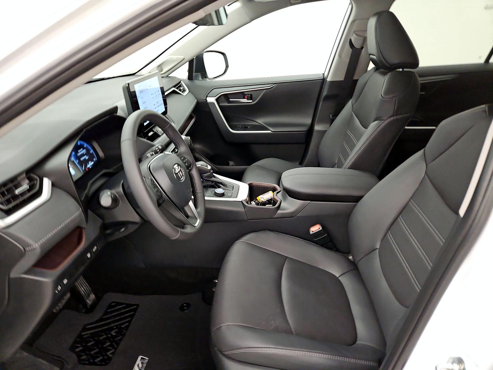 Thumbnail: 2024 Toyota RAV4 - 11