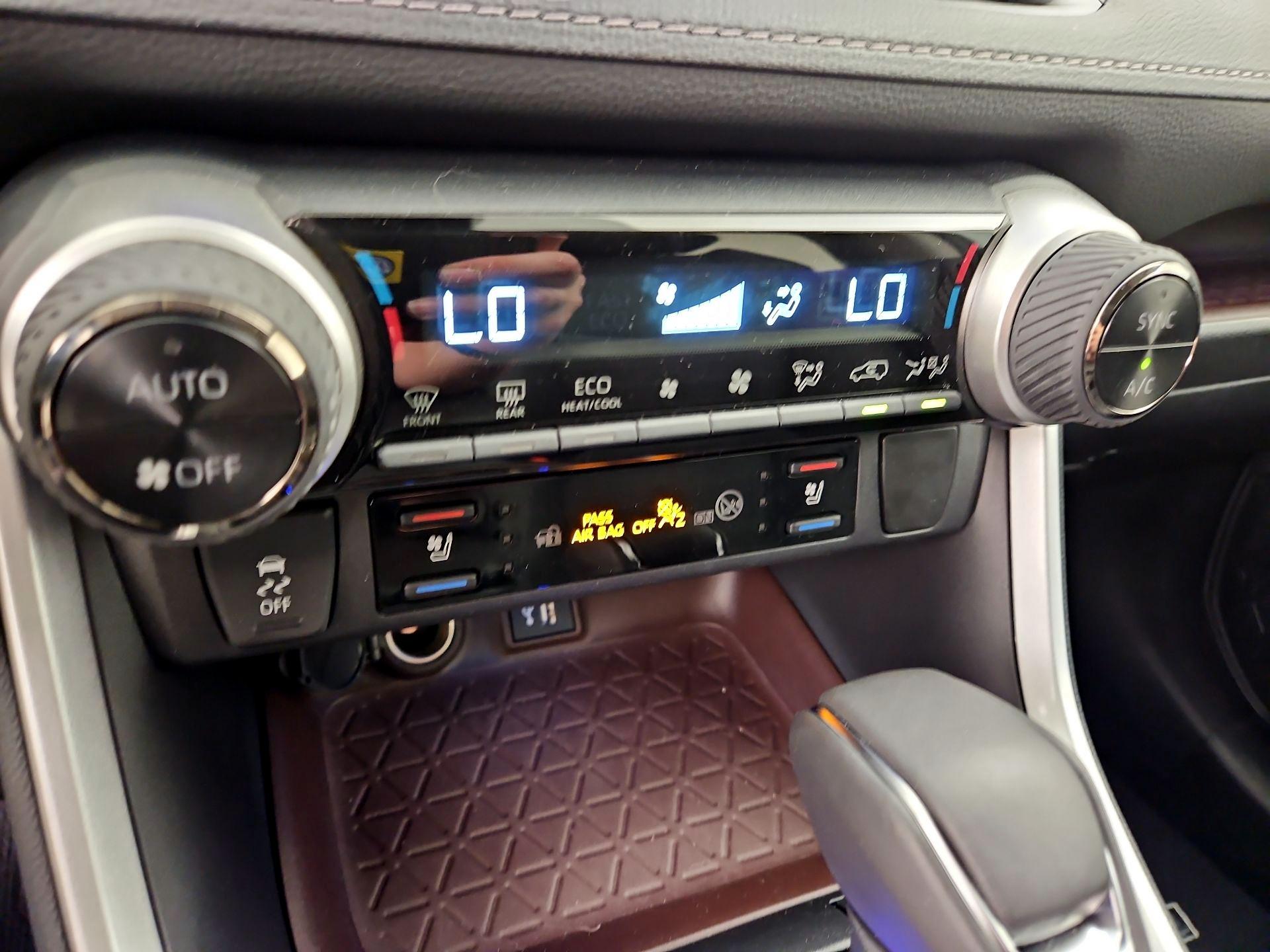 Thumbnail: 2024 Toyota RAV4 - 16