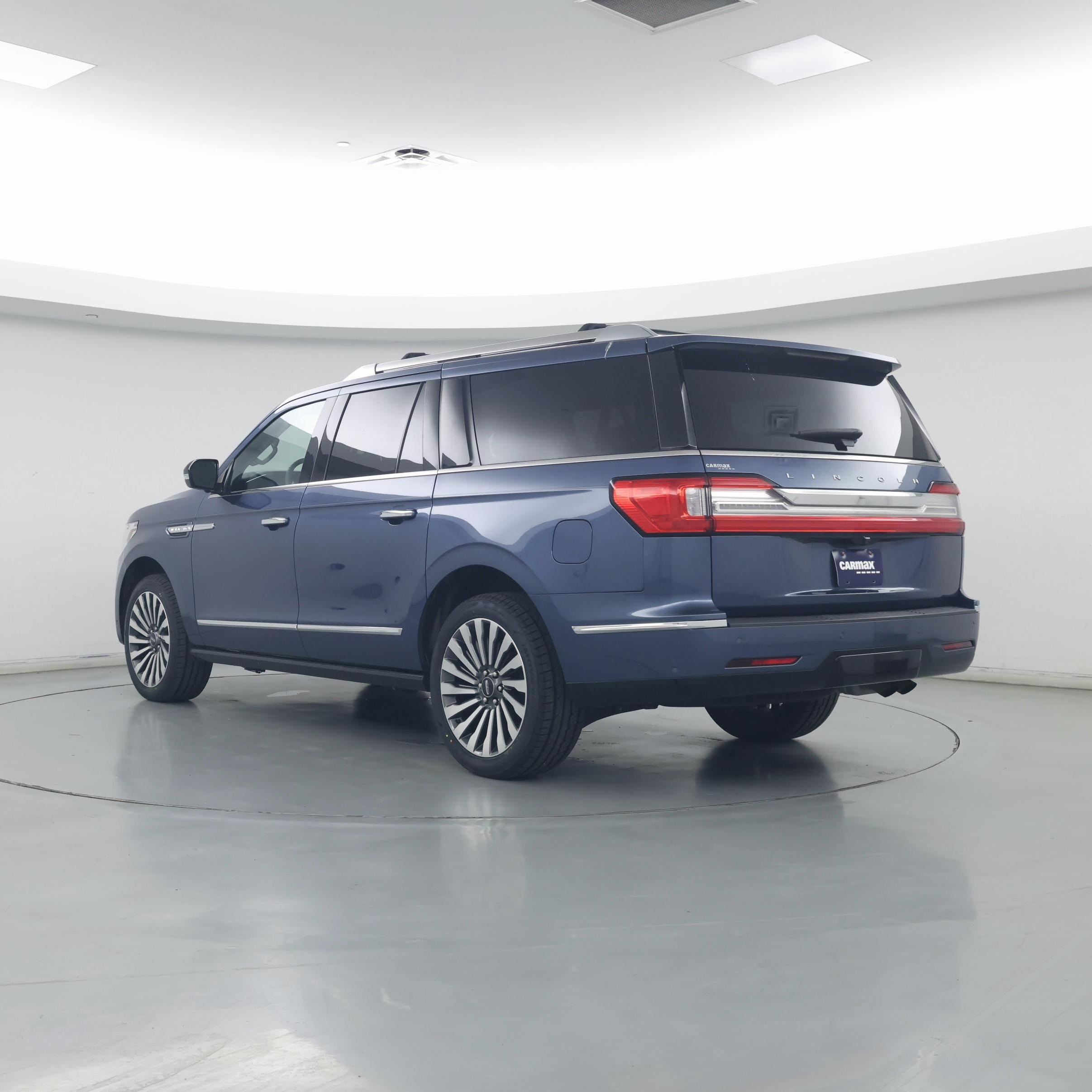 Thumbnail: 2019 Lincoln Navigator L - 2