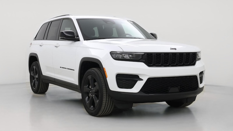 2022 Jeep Grand Cherokee Altitude Hero Image