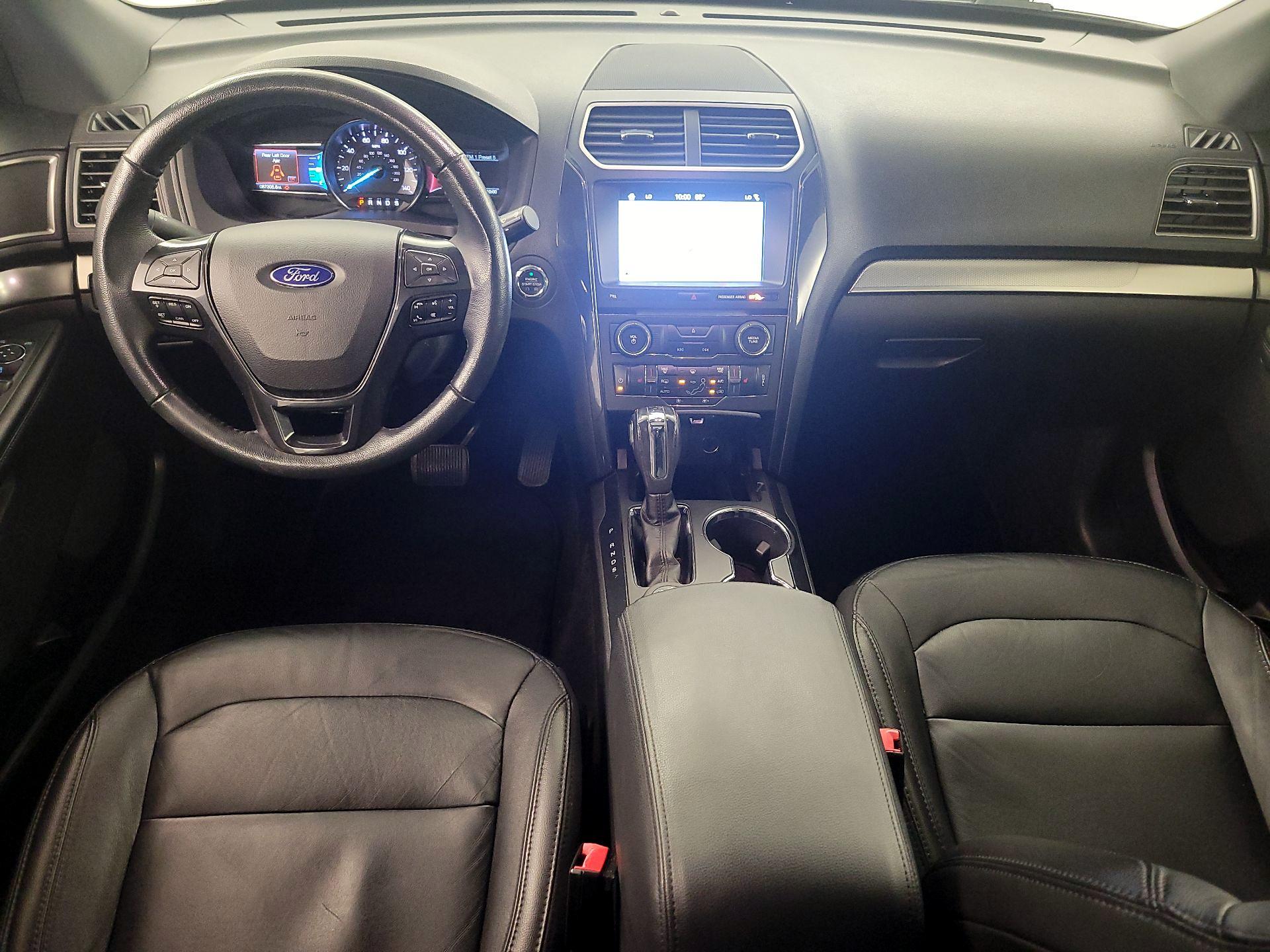 Thumbnail: 2018 Ford Explorer - 9