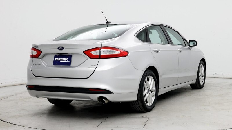 2016 Ford Fusion SE 8