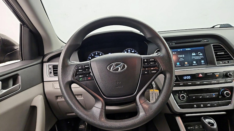 2016 Hyundai Sonata SE 10