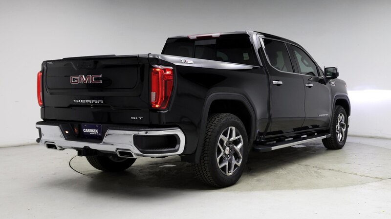 2024 GMC Sierra 1500 SLT 8